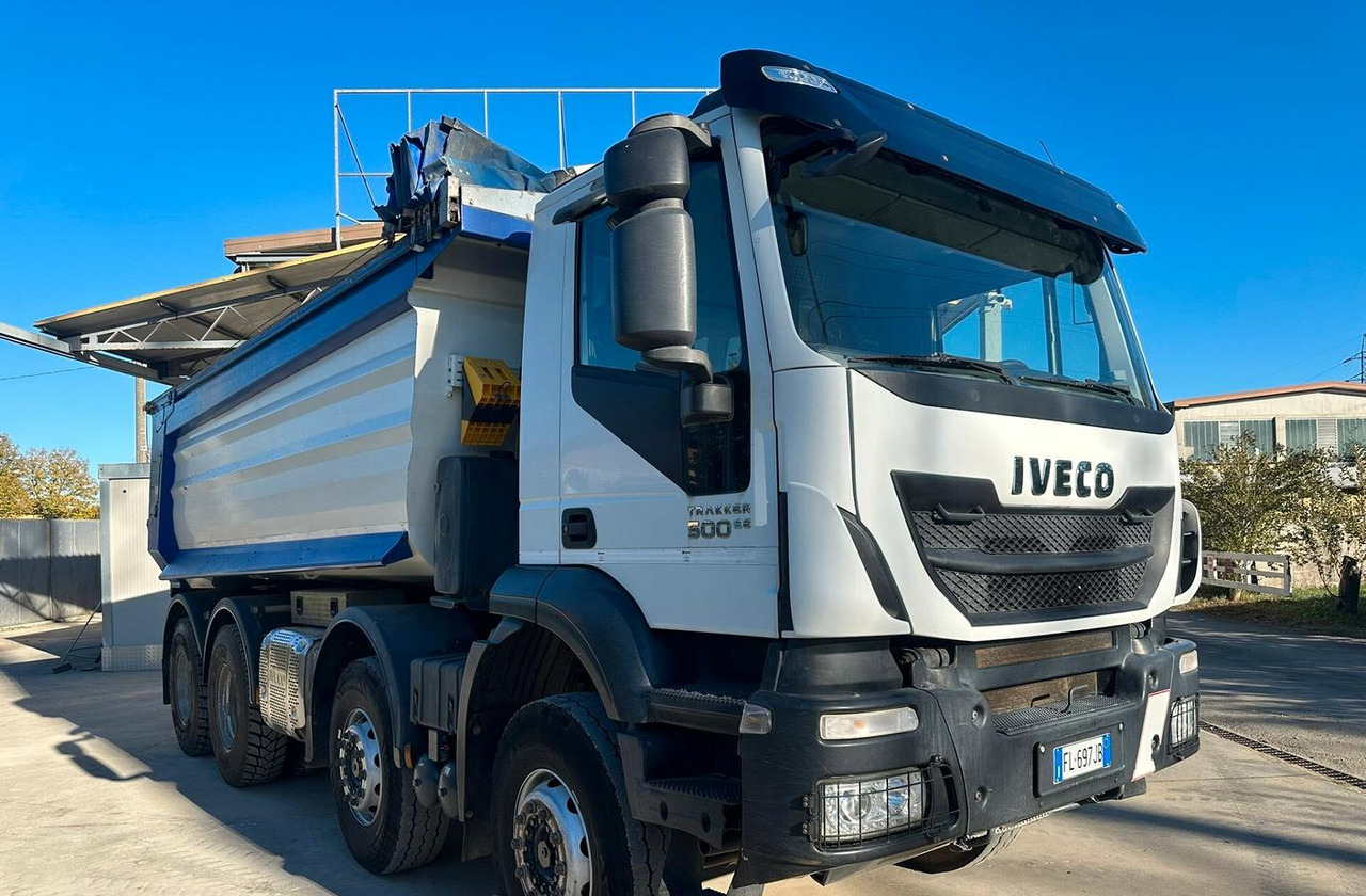 Iveco Trakker 500 anno 2020 - Самоскид вантажівка: фото 1 Iveco Trakker 500 anno 2020 - Самоскид вантажівка: фото 1