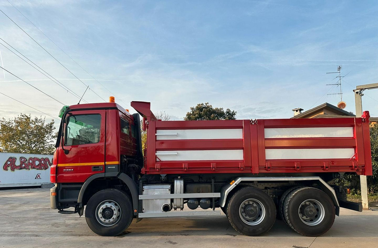 Mercedes Actros 3 assi 33 51 euro 5 - Бортова вантажівка/ Платформа: фото 2 Mercedes Actros 3 assi 33 51 euro 5 - Бортова вантажівка/ Платформа: фото 2
