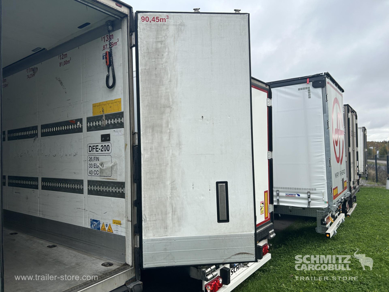 SCHMITZ Reefer Multitemp Taillift - Ізотермічний напівпричіп: фото 4 SCHMITZ Reefer Multitemp Taillift - Ізотермічний напівпричіп: фото 4
