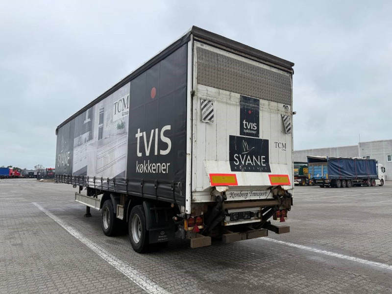 Fliegl Curtainsider / Planenauflieger / Gardin - Тентований напівпричіп: фото 5 Fliegl Curtainsider / Planenauflieger / Gardin - Тентований напівпричіп: фото 5