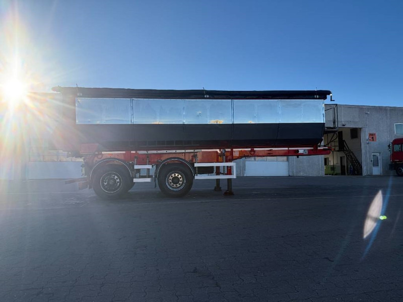 KLC Tipper / Kipper / Tiptrailer - Самоскид напівпричіп: фото 2 KLC Tipper / Kipper / Tiptrailer - Самоскид напівпричіп: фото 2