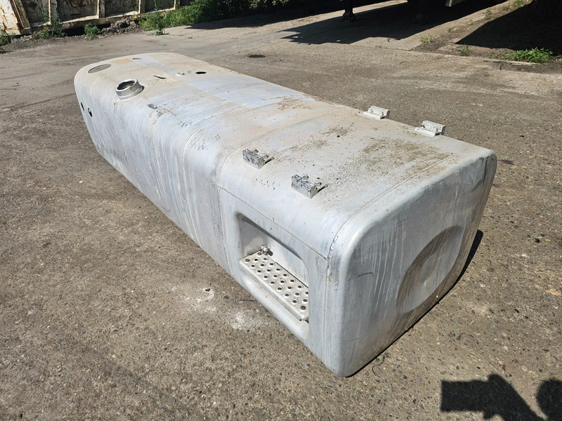MAN Brandstoftank 595 Liter - L197 B70 H58 - Onderdeel nr. 81.122015733 - Паливний бак в категорії Вантажівки: фото 2 MAN Brandstoftank 595 Liter - L197 B70 H58 - Onderdeel nr. 81.122015733 - Паливний бак в категорії Вантажівки: фото 2