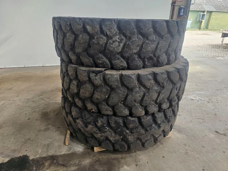 Michelin 18.00 R33 - Шина в категорії Вантажівки: фото 2 Michelin 18.00 R33 - Шина в категорії Вантажівки: фото 2