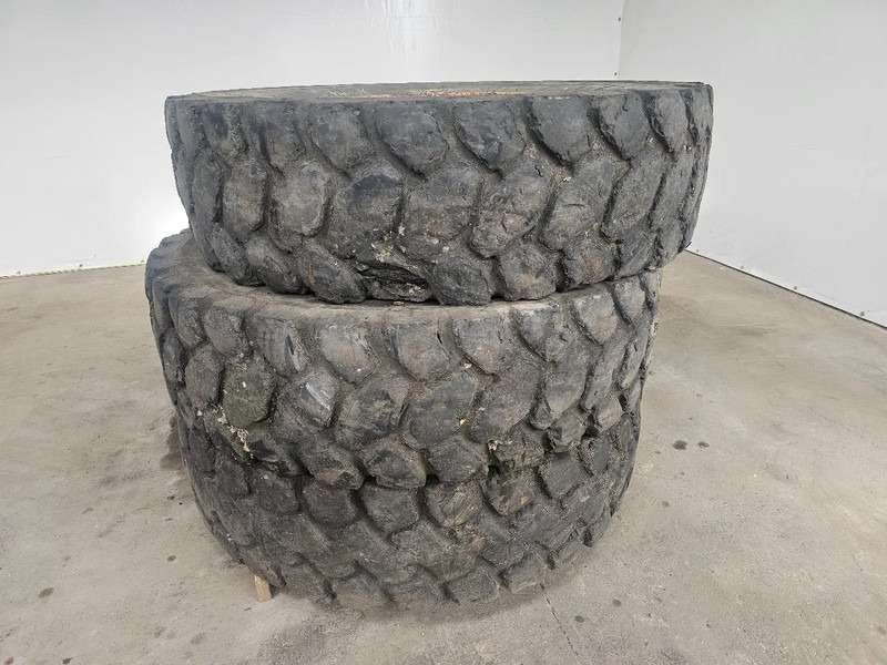 Michelin 18.00 R33 - Шина в категорії Вантажівки: фото 1 Michelin 18.00 R33 - Шина в категорії Вантажівки: фото 1