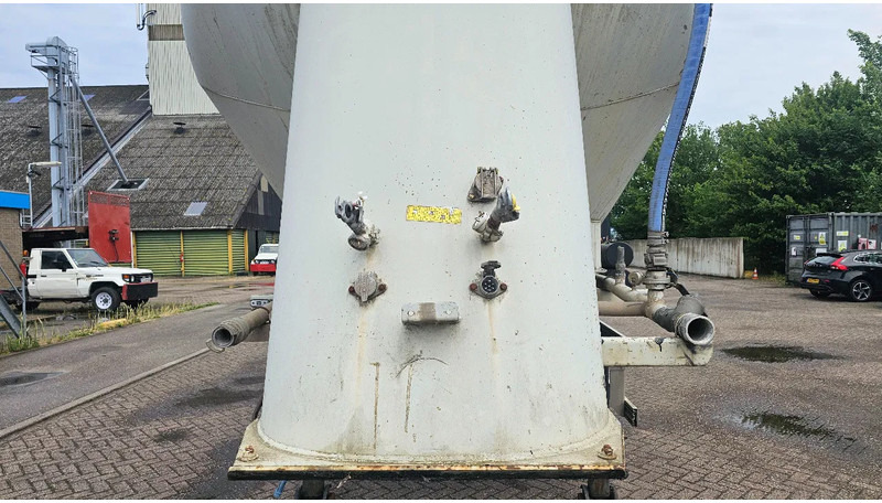 SPITZER Eurovrac Silo 43m3 - Напівпричіп цистерна: фото 5 SPITZER Eurovrac Silo 43m3 - Напівпричіп цистерна: фото 5