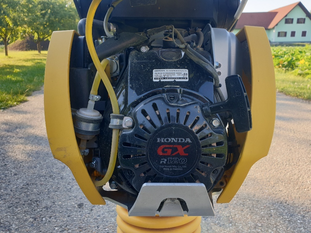 BOMAG BT 65 - Віброплита: фото 5 BOMAG BT 65 - Віброплита: фото 5