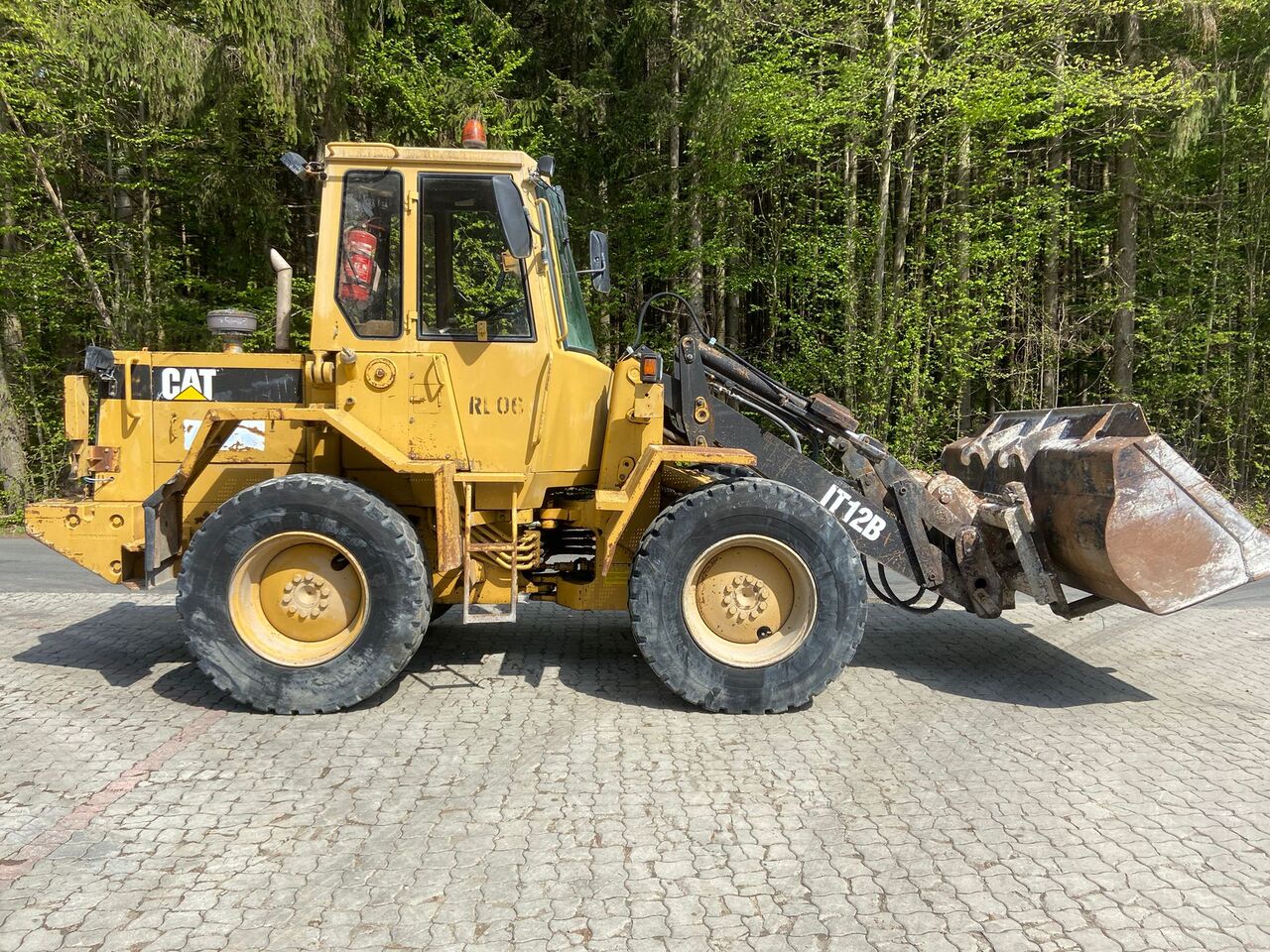 CATERPILLAR IT 12 B - Колісний навантажувач: фото 2 CATERPILLAR IT 12 B - Колісний навантажувач: фото 2