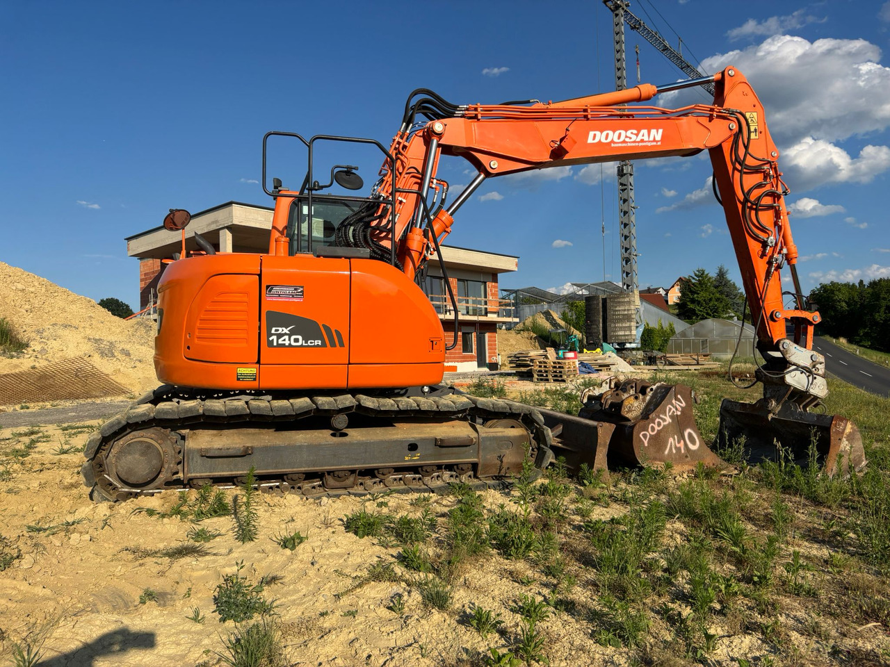 DOOSAN DX 140 LCR-3 - Гусеничний екскаватор: фото 2 DOOSAN DX 140 LCR-3 - Гусеничний екскаватор: фото 2