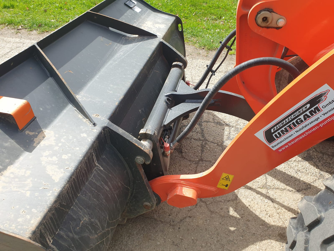 Колісний навантажувач KUBOTA R 070: фото 12