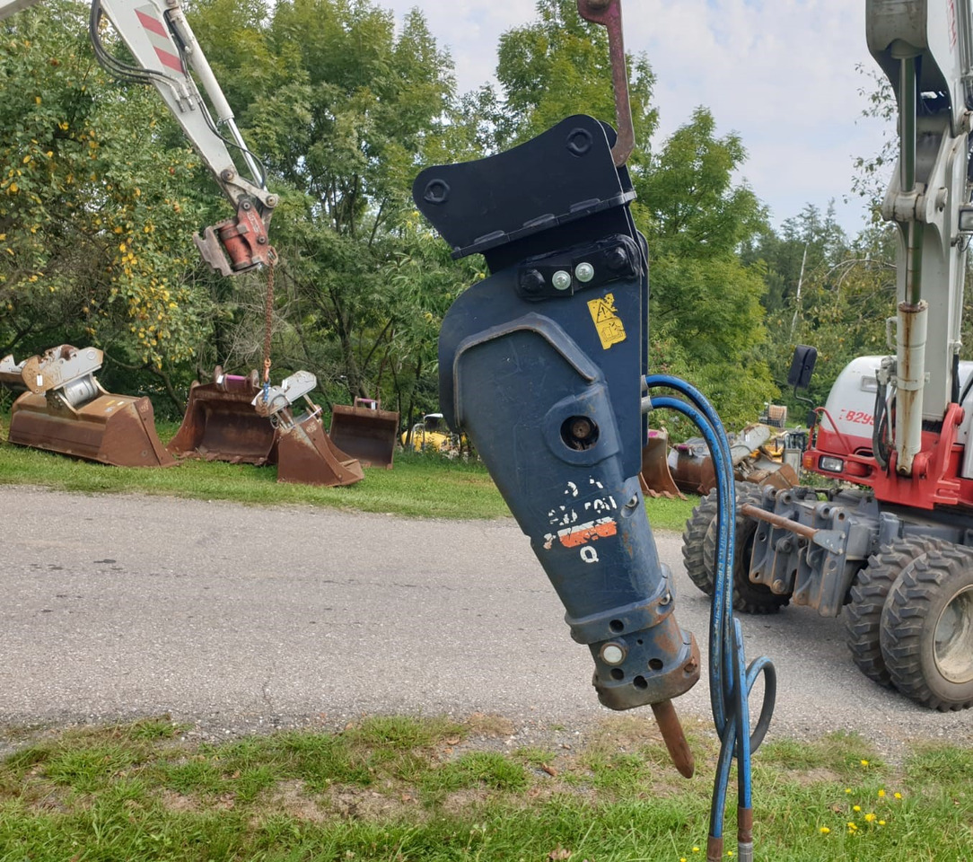 Kubota KXB - Гідравлічний молот в категорії Міні-екскаватори: фото 2 Kubota KXB - Гідравлічний молот в категорії Міні-екскаватори: фото 2