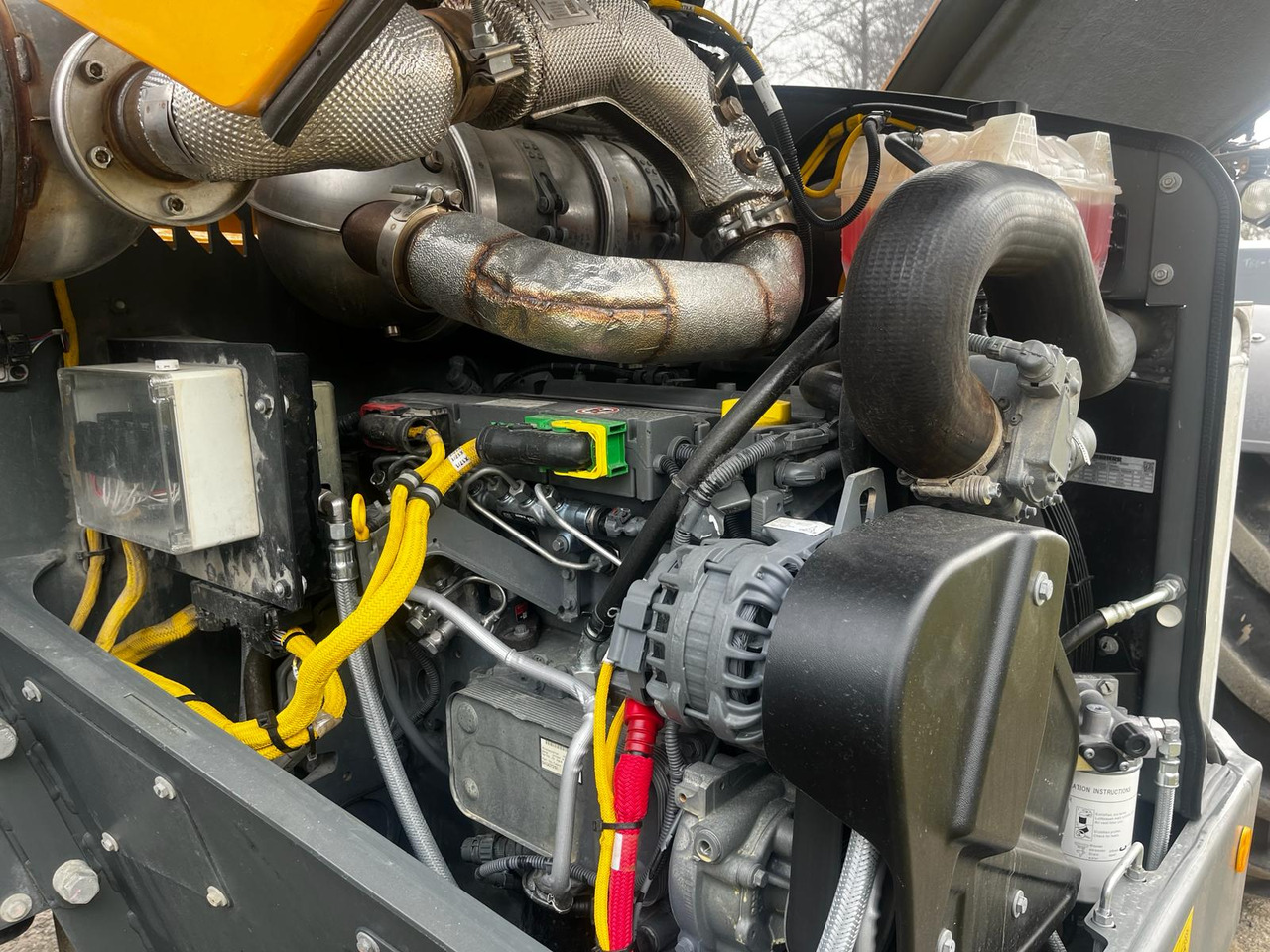 Телескопічний фронтальний навантажувач LIEBHERR T 60-9s: фото 12 Телескопічний фронтальний навантажувач LIEBHERR T 60-9s: фото 12