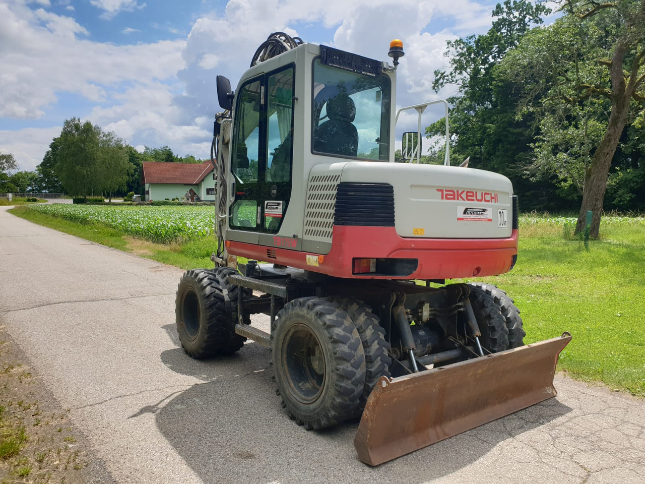 TAKEUCHI TB 175W - Колісний екскаватор: фото 5 TAKEUCHI TB 175W - Колісний екскаватор: фото 5