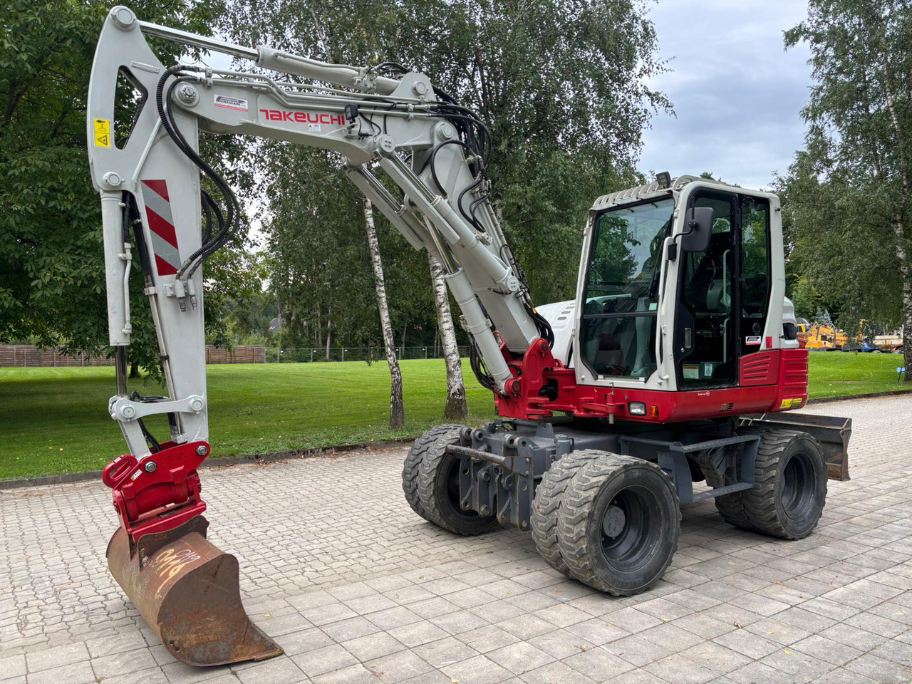 TAKEUCHI TB 295 W - Колісний екскаватор: фото 3 TAKEUCHI TB 295 W - Колісний екскаватор: фото 3