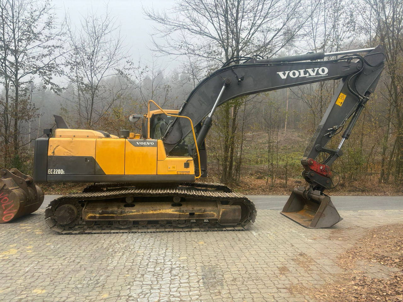 Volvo EC 220 DL - Гусеничний екскаватор: фото 2 Volvo EC 220 DL - Гусеничний екскаватор: фото 2