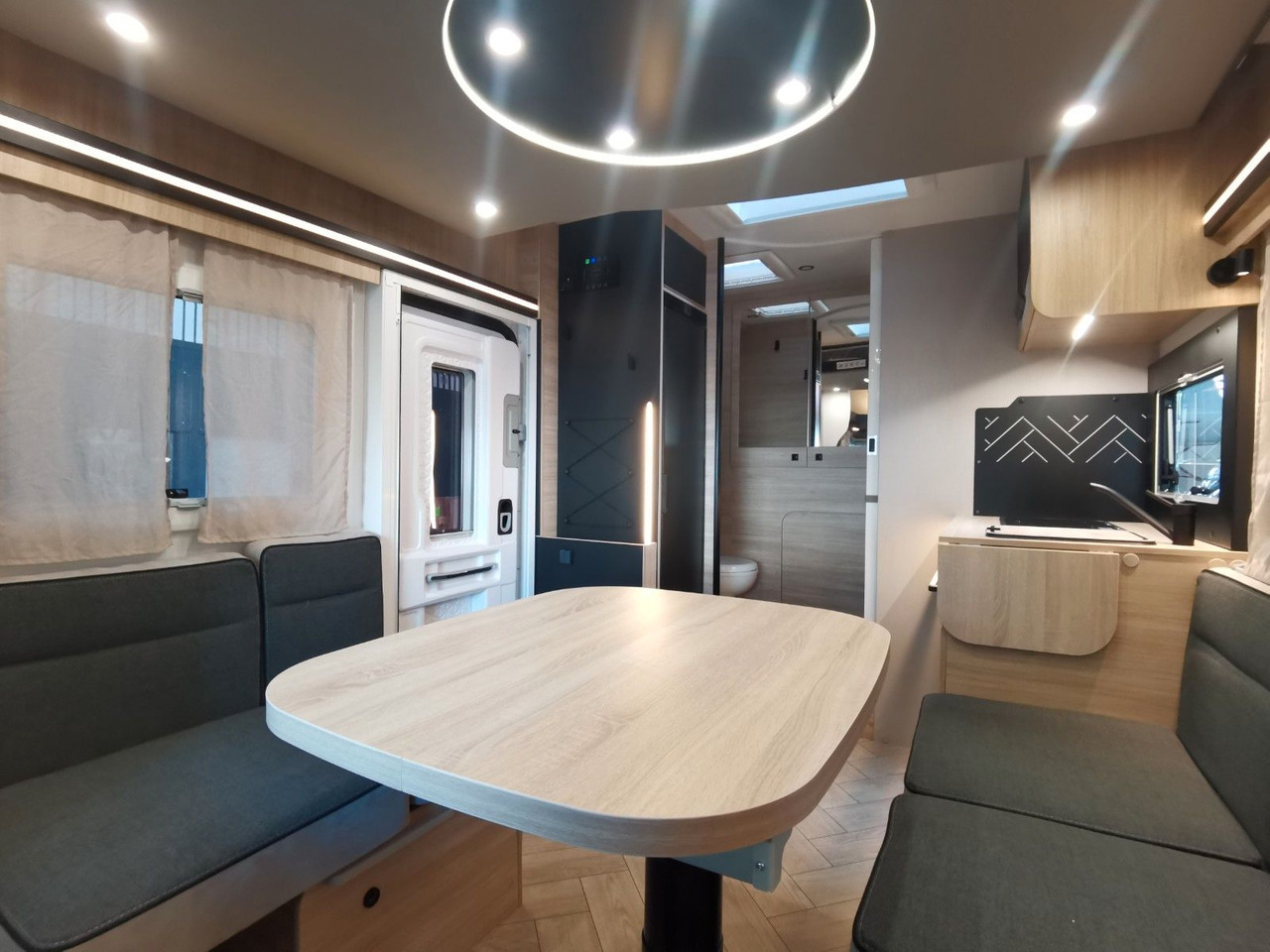 Напівінтегрований автобудинок Chausson 650 TITANIUM / -2026- / 165PS-8G. / AHK/ HUBBETT: фото 14