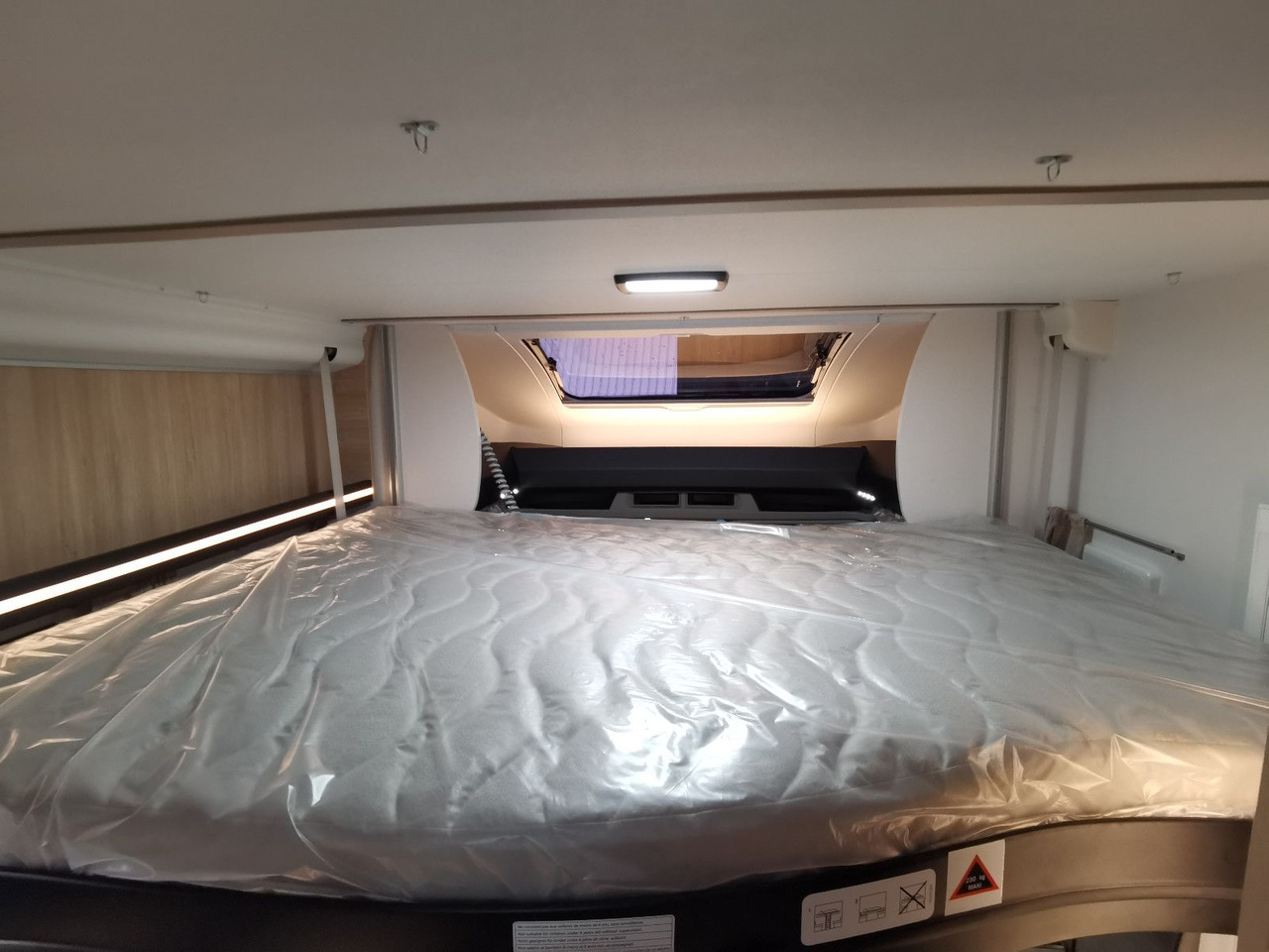 Напівінтегрований автобудинок Chausson 777 ETAPE LINE / -2025- / HUBBETT & EINZELBETTEN: фото 11