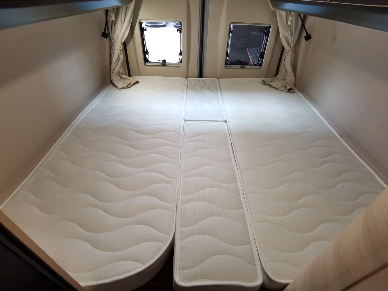 Кастенваген Chausson V697 SPORT LINE / -2026- / 140-8G./ EINZELBETTEN: фото 19 Кастенваген Chausson V697 SPORT LINE / -2026- / 140-8G./ EINZELBETTEN: фото 19