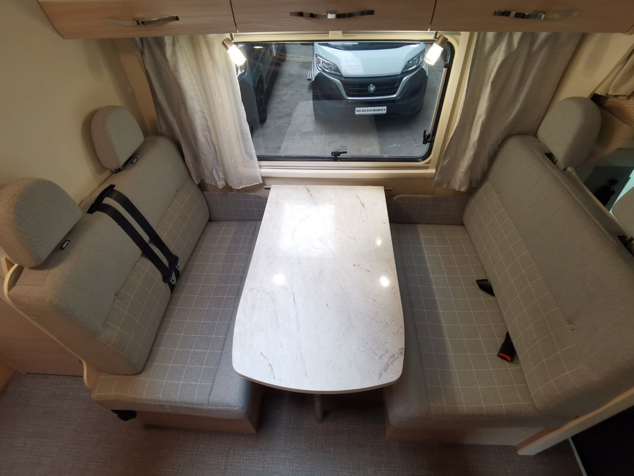 Альковний автобудинок Eura Mobil ACTIVA ONE 690 HB / 180PS-40H MAXI/ PANORAMADACH: фото 15 Альковний автобудинок Eura Mobil ACTIVA ONE 690 HB / 180PS-40H MAXI/ PANORAMADACH: фото 15