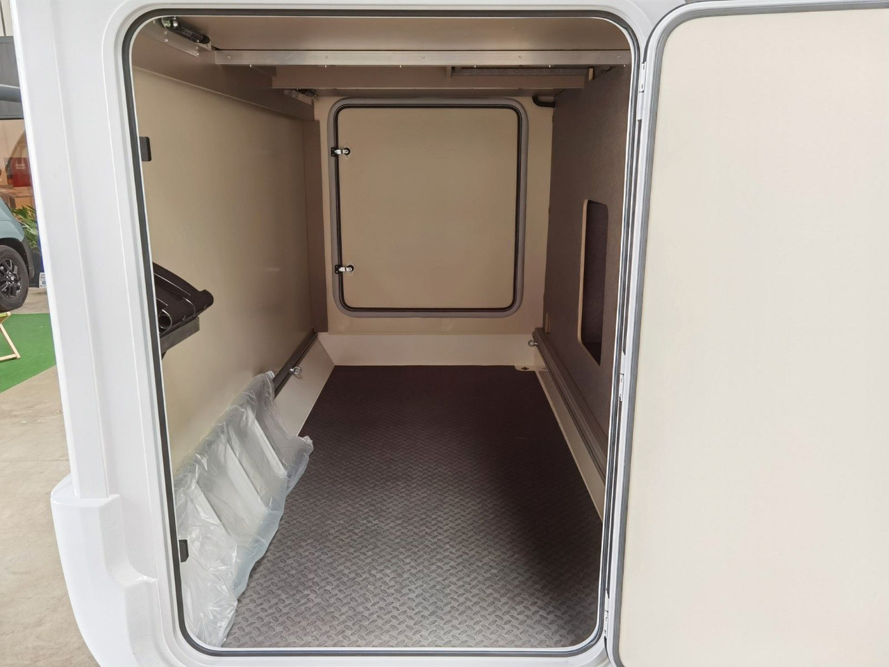 Інтегрований автобудинок Eura Mobil INTEGRA LINE 720 EB /-2026-/180-8G/ EINZELBETTEN: фото 10