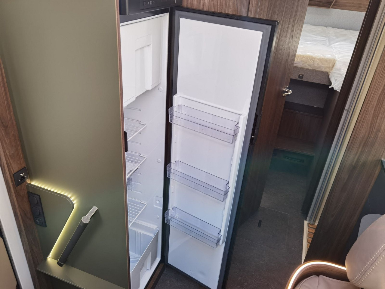 Напівінтегрований автобудинок Eura Mobil PROFILA T 726 EB - MODELL 2025 -MONDIAL PLUS & S: фото 18