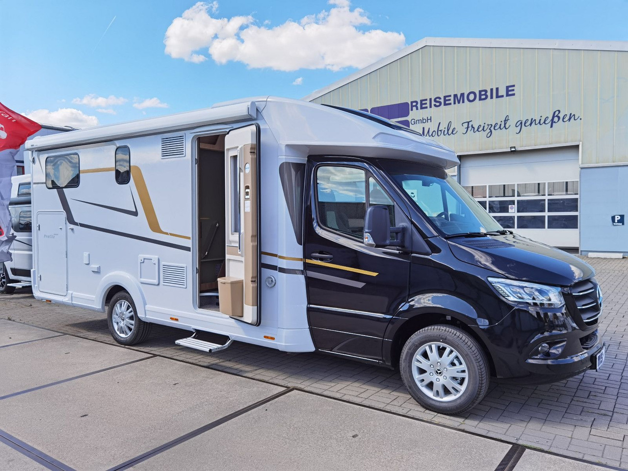 Напівінтегрований автобудинок Eura Mobil PROFILA T 726 EB - MODELL 2025 -MONDIAL PLUS & S: фото 9