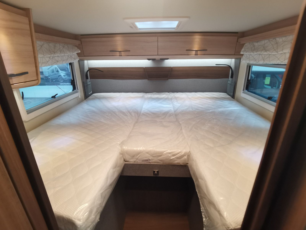 Напівінтегрований автобудинок Eura Mobil PROFILA T 726 EF /-2025-/ MONDIAL PLUS & S-PAKET: фото 12 Напівінтегрований автобудинок Eura Mobil PROFILA T 726 EF /-2025-/ MONDIAL PLUS & S-PAKET: фото 12