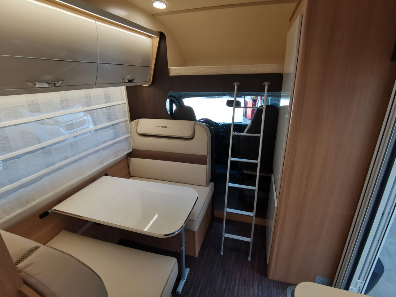 Альковний автобудинок Forster A 699 HB /140PS / VB - ZUBEHÖR-PAKET/ 6x SITZP.: фото 14