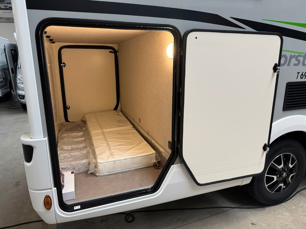 Напівінтегрований автобудинок Forster T 699 EB / -2026-/ 140PS/ EINZELBETTEN & HUBBETT: фото 14