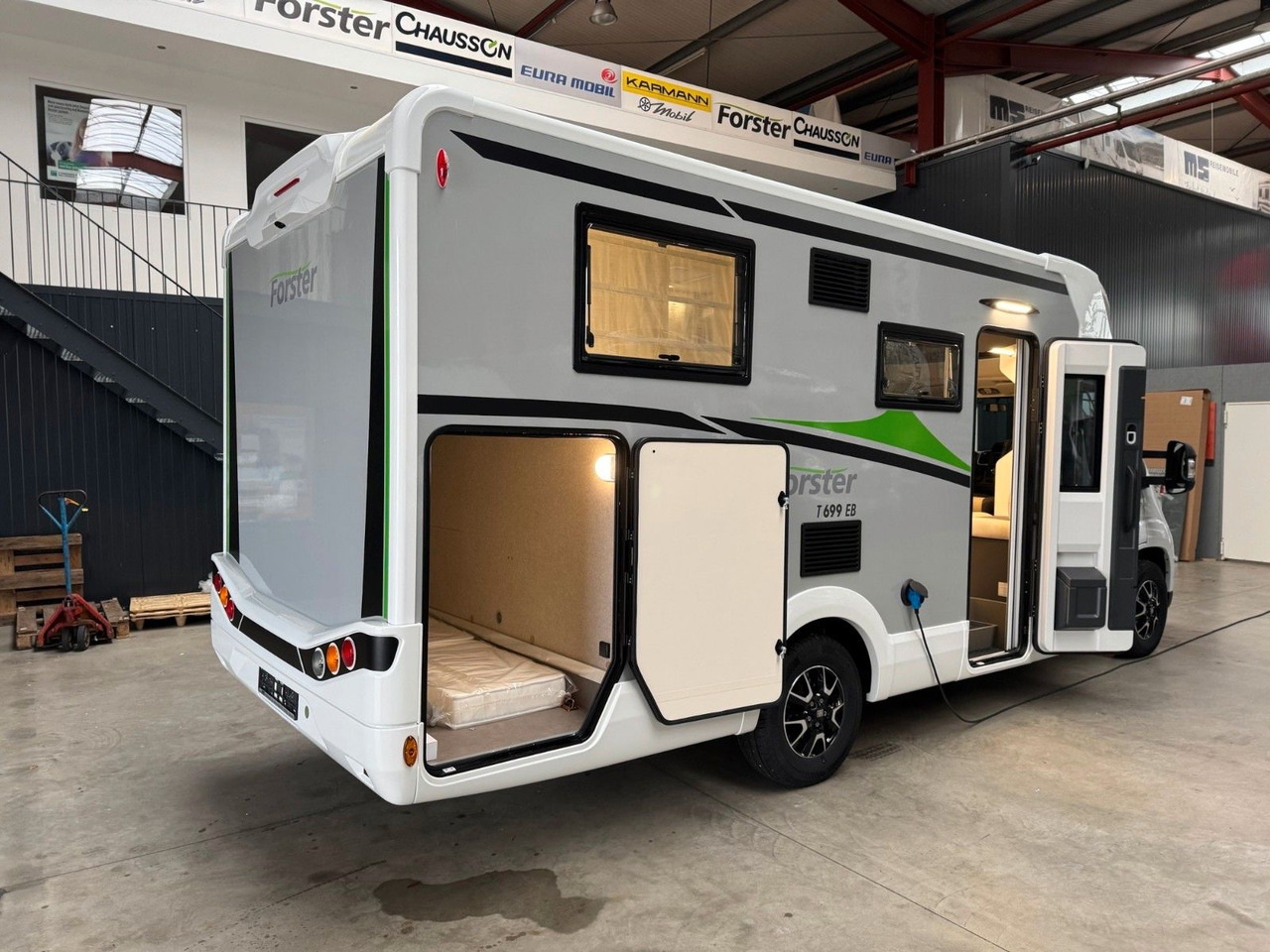 Напівінтегрований автобудинок Forster T 699 EB / -2026-/ 140PS/ EINZELBETTEN & HUBBETT: фото 12