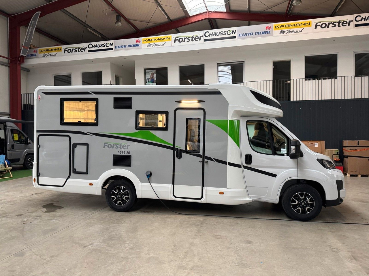 Напівінтегрований автобудинок Forster T 699 EB / -2026-/ 140PS/ EINZELBETTEN & HUBBETT: фото 8