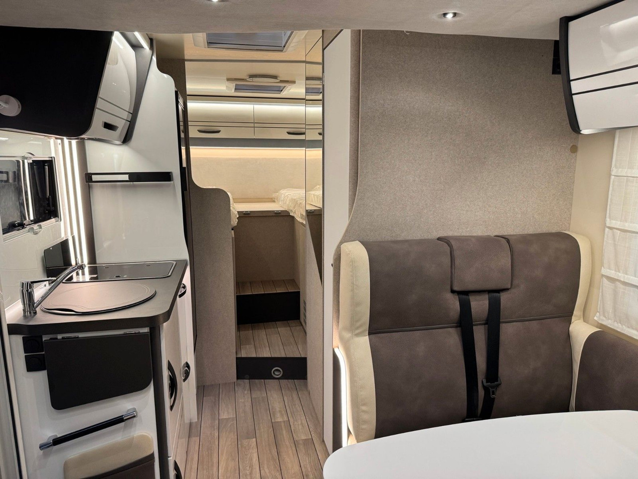 Напівінтегрований автобудинок Forster T 699 EB / -2026-/ 140PS/ EINZELBETTEN & HUBBETT: фото 19