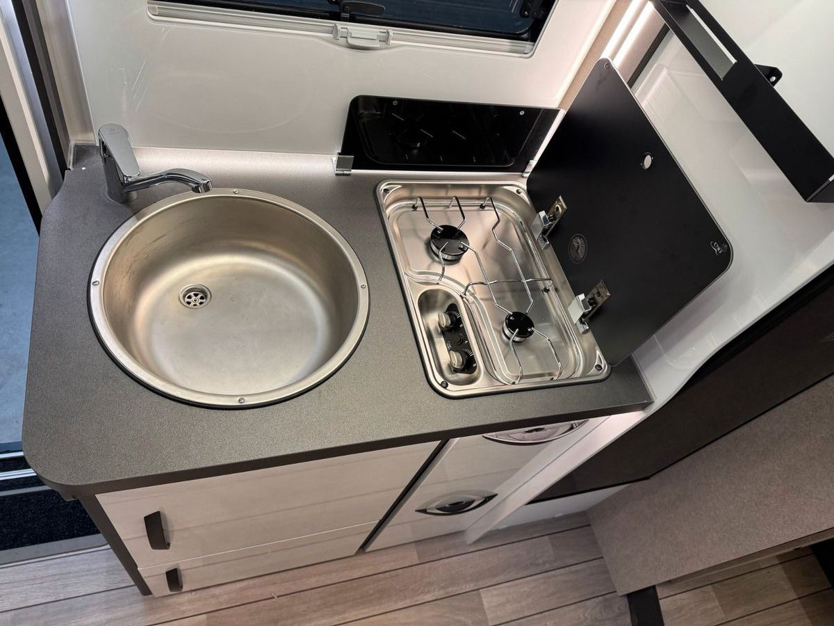 Напівінтегрований автобудинок Forster T 699 EB / -2026-/ 140PS/ EINZELBETTEN & HUBBETT: фото 20