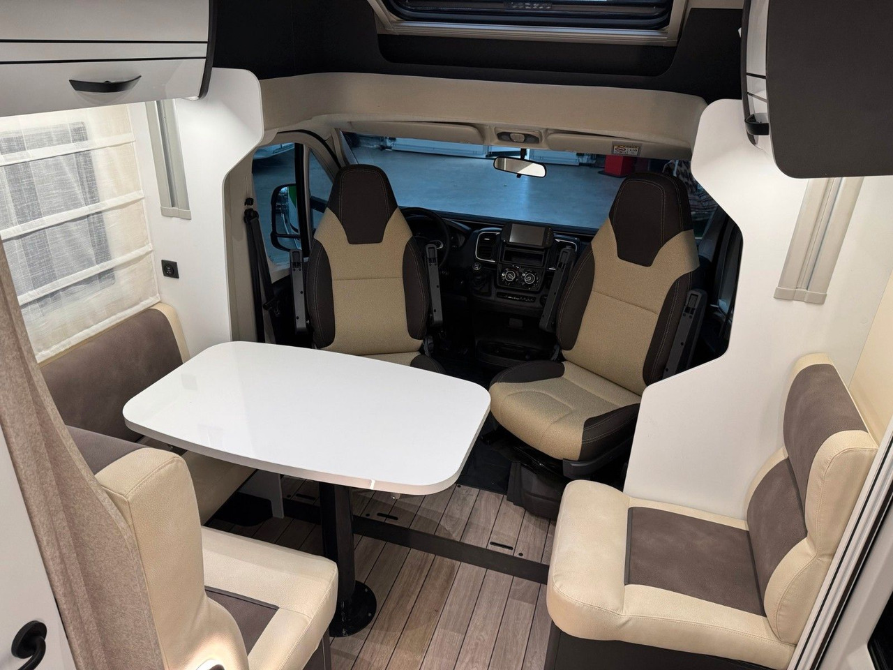 Напівінтегрований автобудинок Forster T 699 EB / -2026-/ 140PS/ EINZELBETTEN & HUBBETT: фото 17