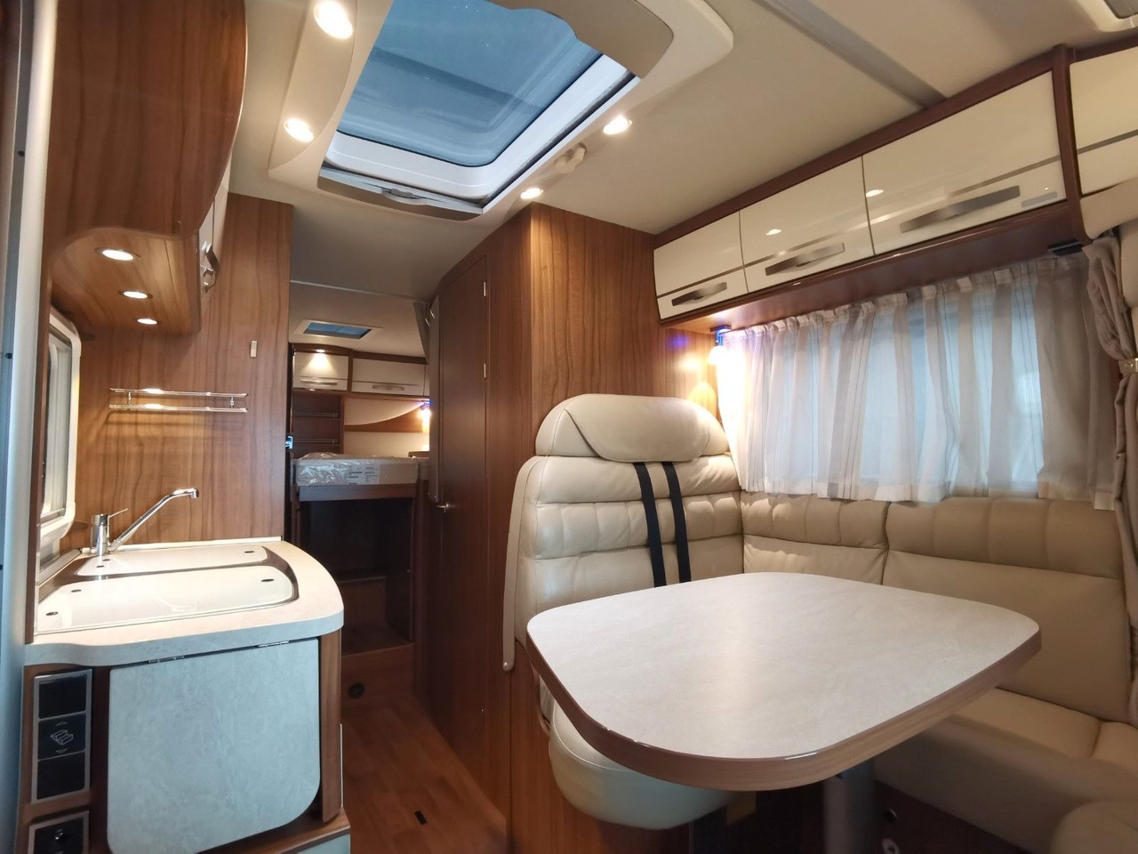 Напівінтегрований автобудинок HYMER / ERIBA / HYMERCAR EXSIS T 588 / SAT / AHK / NAVI / EINZELBETTEN: фото 14