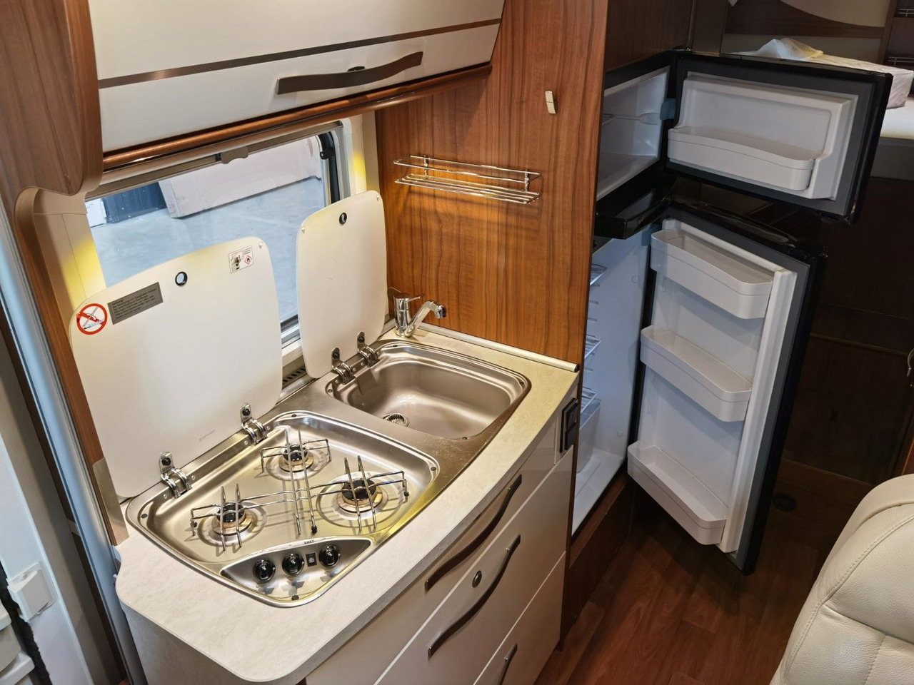 Напівінтегрований автобудинок HYMER / ERIBA / HYMERCAR EXSIS T 588 / SAT / AHK / NAVI / EINZELBETTEN: фото 16