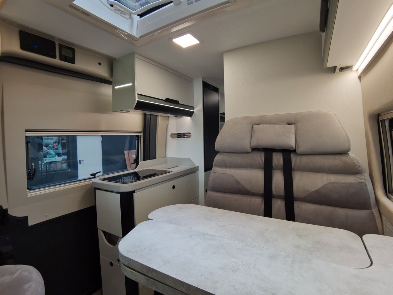 Кастенваген Karmann DAVIS 630 LIFESTYLE/ - 2026 - / XXL-HUBBETT -GAR: фото 14 Кастенваген Karmann DAVIS 630 LIFESTYLE/ - 2026 - / XXL-HUBBETT -GAR: фото 14