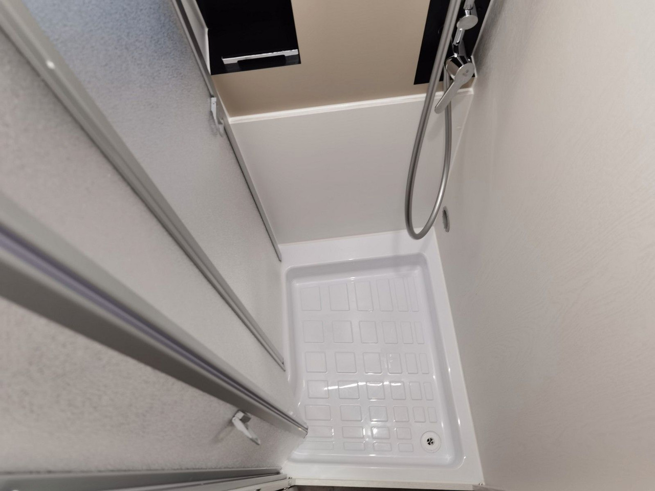 Кастенваген Karmann DAVIS 630 LIFESTYLE/ - 2026 - / XXL-HUBBETT -GAR: фото 23 Кастенваген Karmann DAVIS 630 LIFESTYLE/ - 2026 - / XXL-HUBBETT -GAR: фото 23