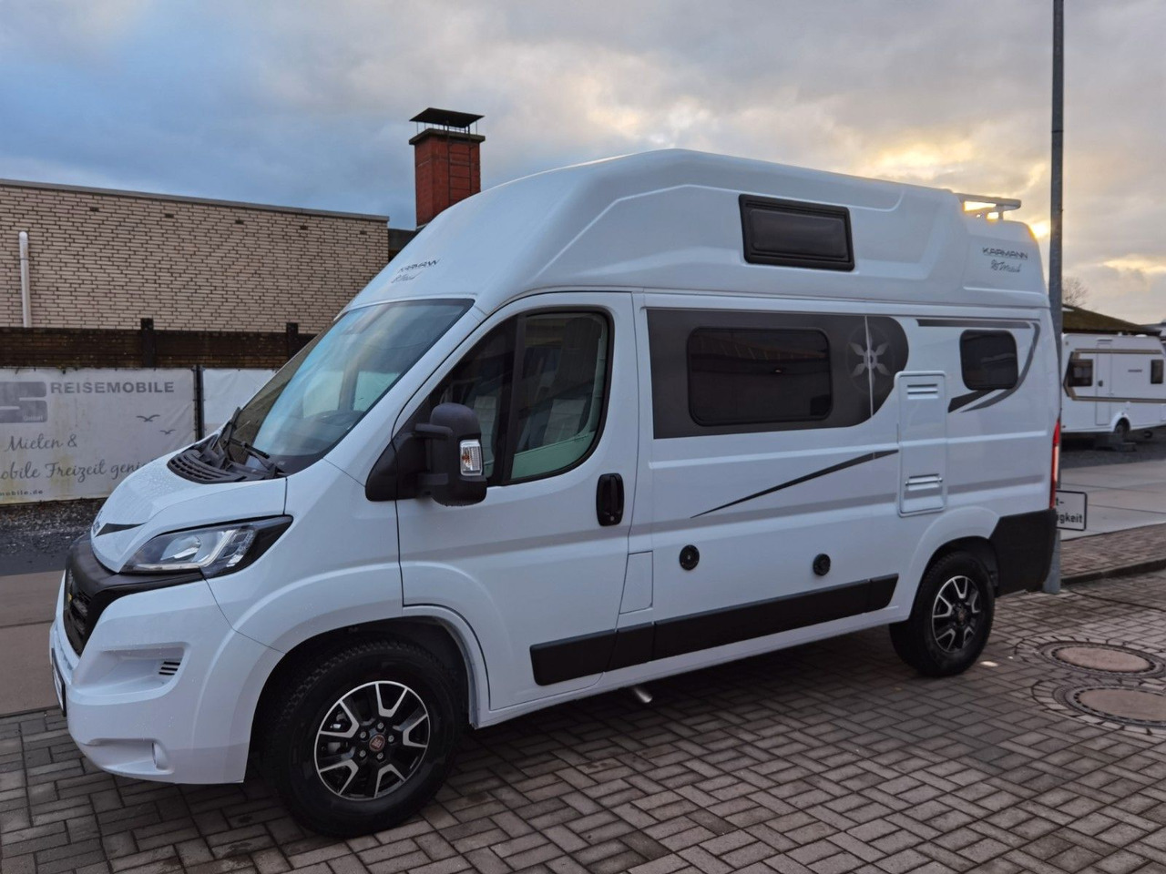 Кастенваген Karmann DEXTER 550 / 140PS / CONCEPT - PAKET & HUBBETT Karmann DEXTER 550 / 140PS / CONCEPT - PAKET & HUBBETT: фото 6
