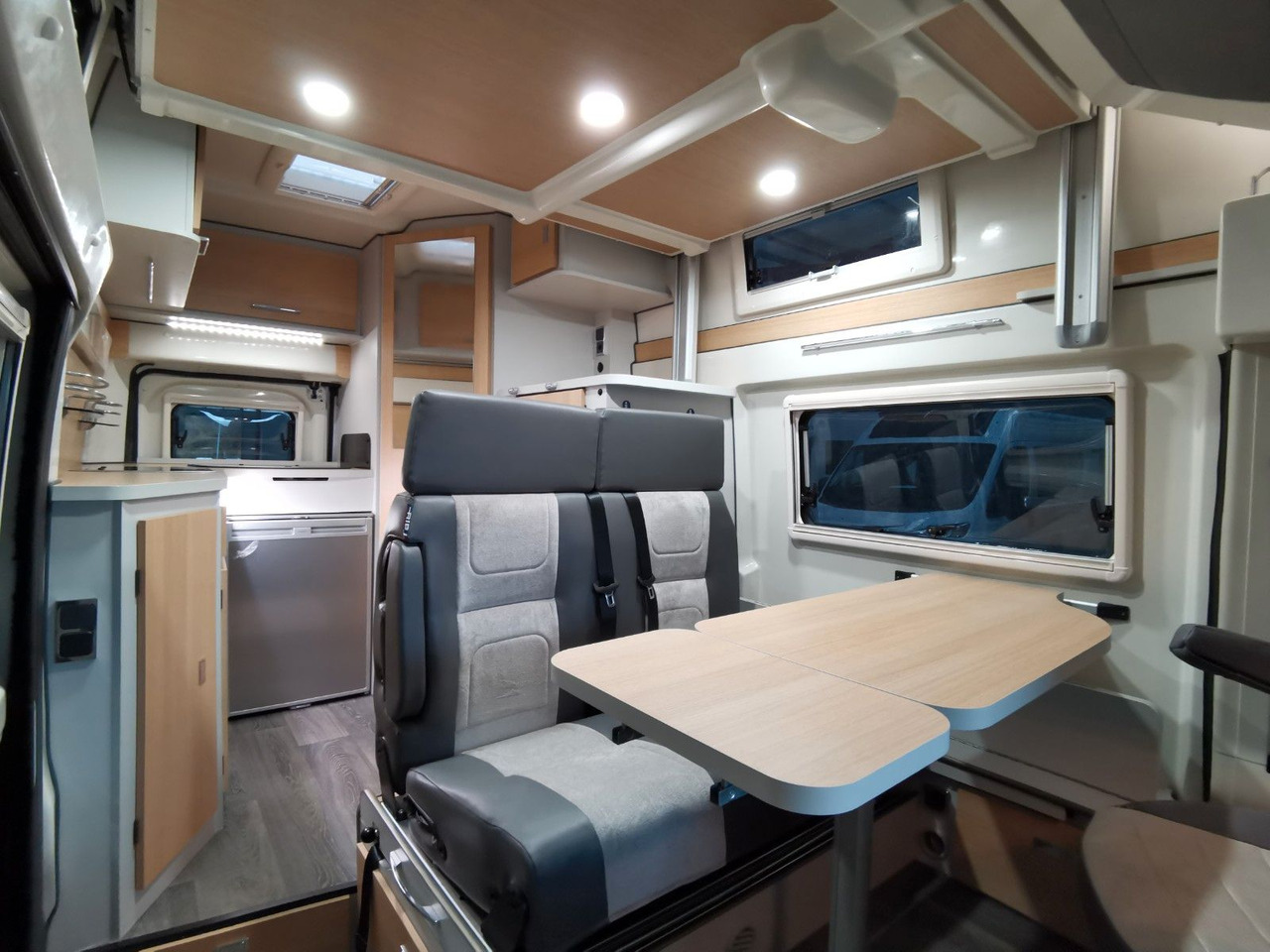 Кастенваген Karmann DEXTER 550 / 140PS / CONCEPT - PAKET & HUBBETT Karmann DEXTER 550 / 140PS / CONCEPT - PAKET & HUBBETT: фото 10