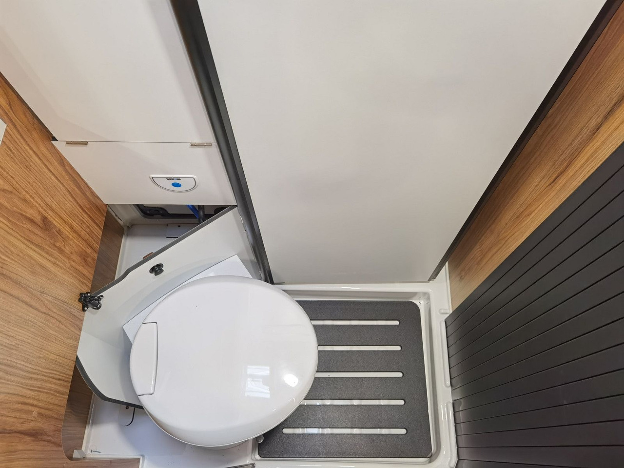 Кастенваген Karmann DEXTER 580 /-MODELL 2026-/ PANORAMA DACHFENSTER: фото 19