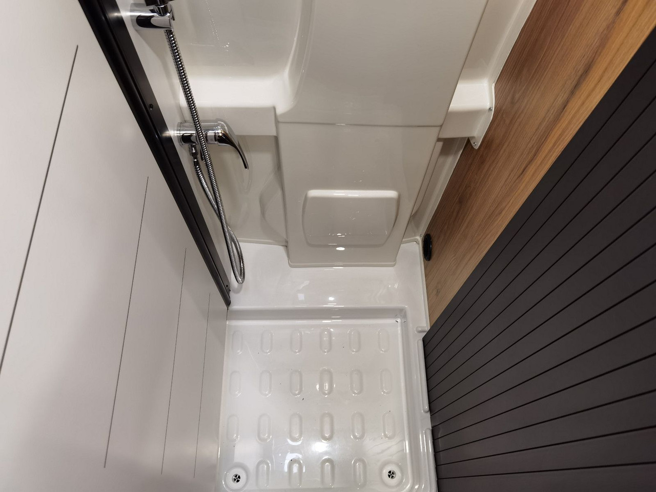 Кастенваген Karmann DEXTER 580 /-MODELL 2026-/ PANORAMA DACHFENSTER: фото 21