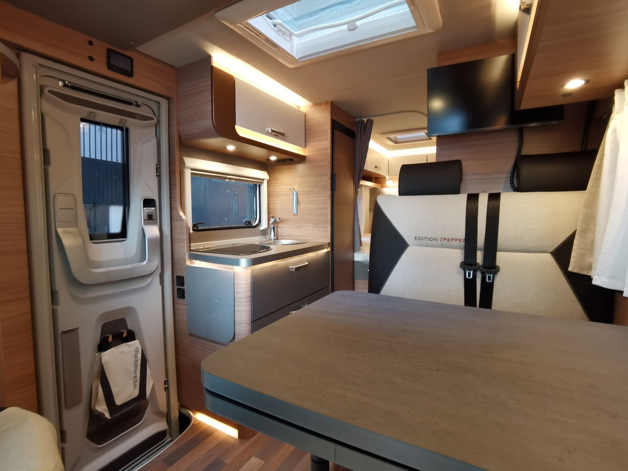 Напівінтегрований автобудинок Weinsberg CARACOMPACT 600 MF EDITION PEPPER /- MODELL 2025: фото 15 Напівінтегрований автобудинок Weinsberg CARACOMPACT 600 MF EDITION PEPPER /- MODELL 2025: фото 15