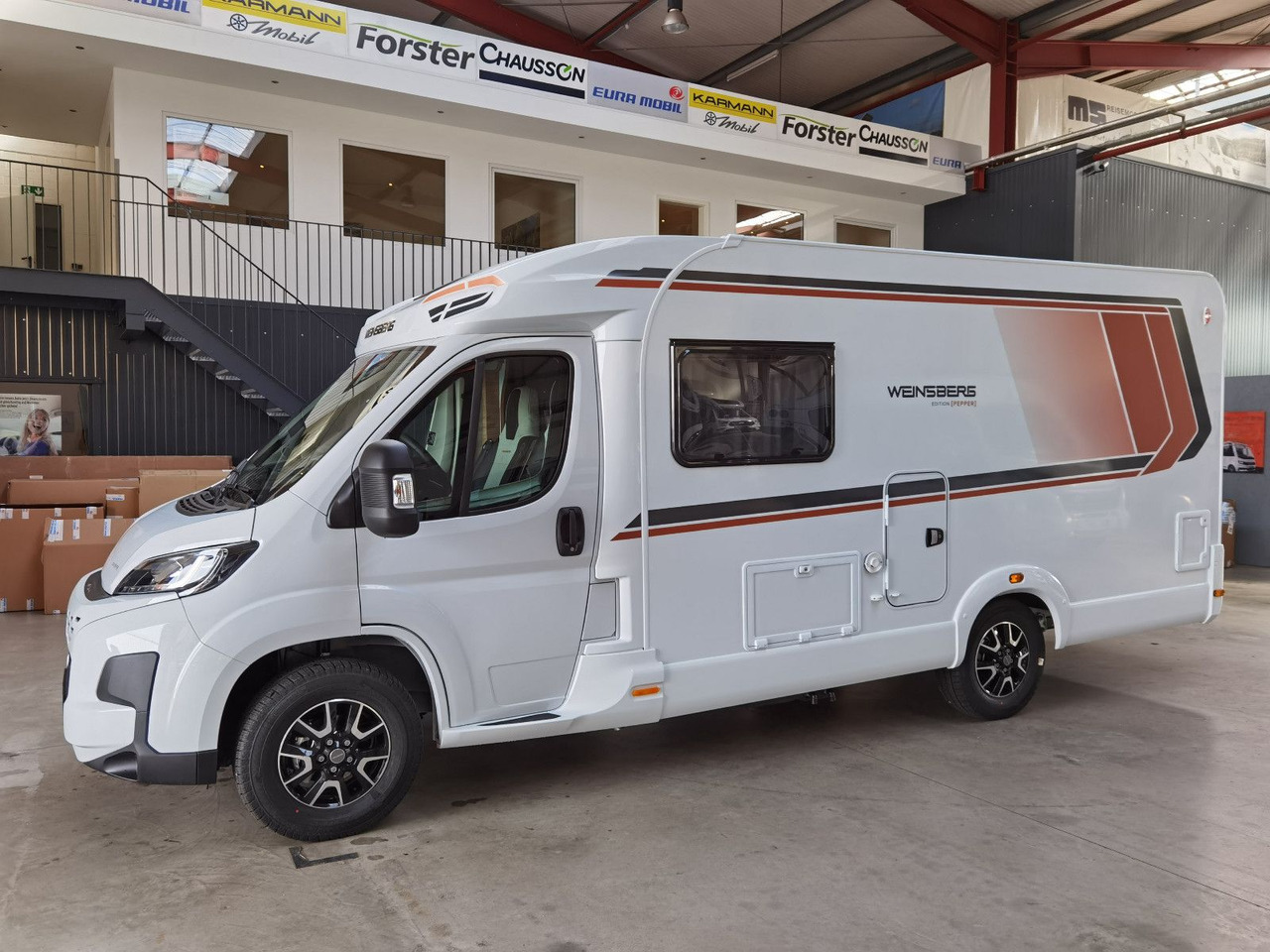 Напівінтегрований автобудинок Weinsberg CARACOMPACT 600 MF EDITION PEPPER /- MODELL 2025: фото 6 Напівінтегрований автобудинок Weinsberg CARACOMPACT 600 MF EDITION PEPPER /- MODELL 2025: фото 6