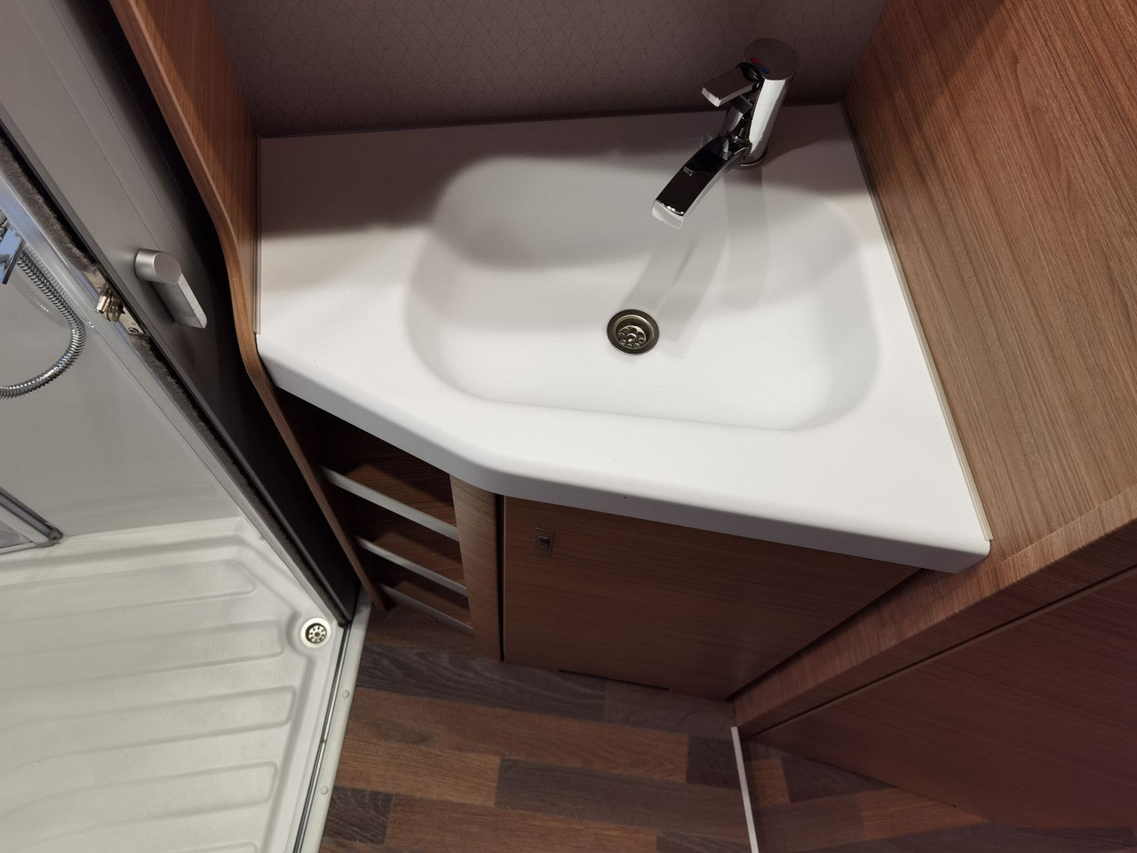 Напівінтегрований автобудинок Weinsberg CARACOMPACT 600 MF EDITION PEPPER /- MODELL 2025: фото 20 Напівінтегрований автобудинок Weinsberg CARACOMPACT 600 MF EDITION PEPPER /- MODELL 2025: фото 20