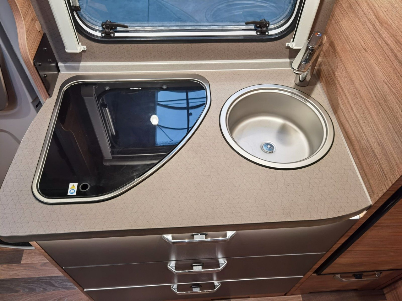 Напівінтегрований автобудинок Weinsberg CARACOMPACT 600 MF PEPPER / 140PS - 9G AUTOMATIK: фото 19 Напівінтегрований автобудинок Weinsberg CARACOMPACT 600 MF PEPPER / 140PS - 9G AUTOMATIK: фото 19