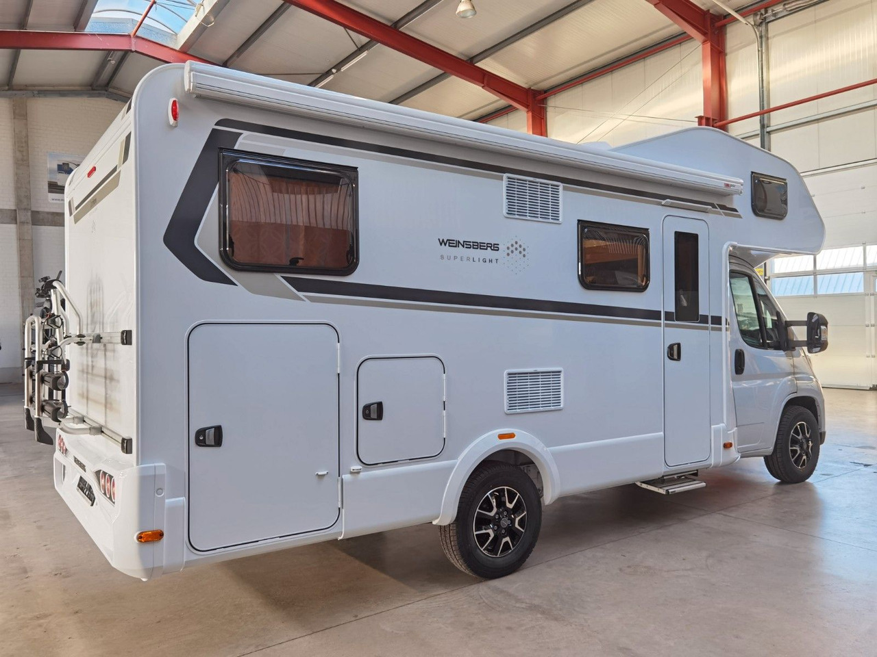 Weinsberg CARAHOME 650 DG / 140 PS /  TOP - AUSSTATTUNG - Альковний автобудинок: фото 4 Weinsberg CARAHOME 650 DG / 140 PS /  TOP - AUSSTATTUNG - Альковний автобудинок: фото 4