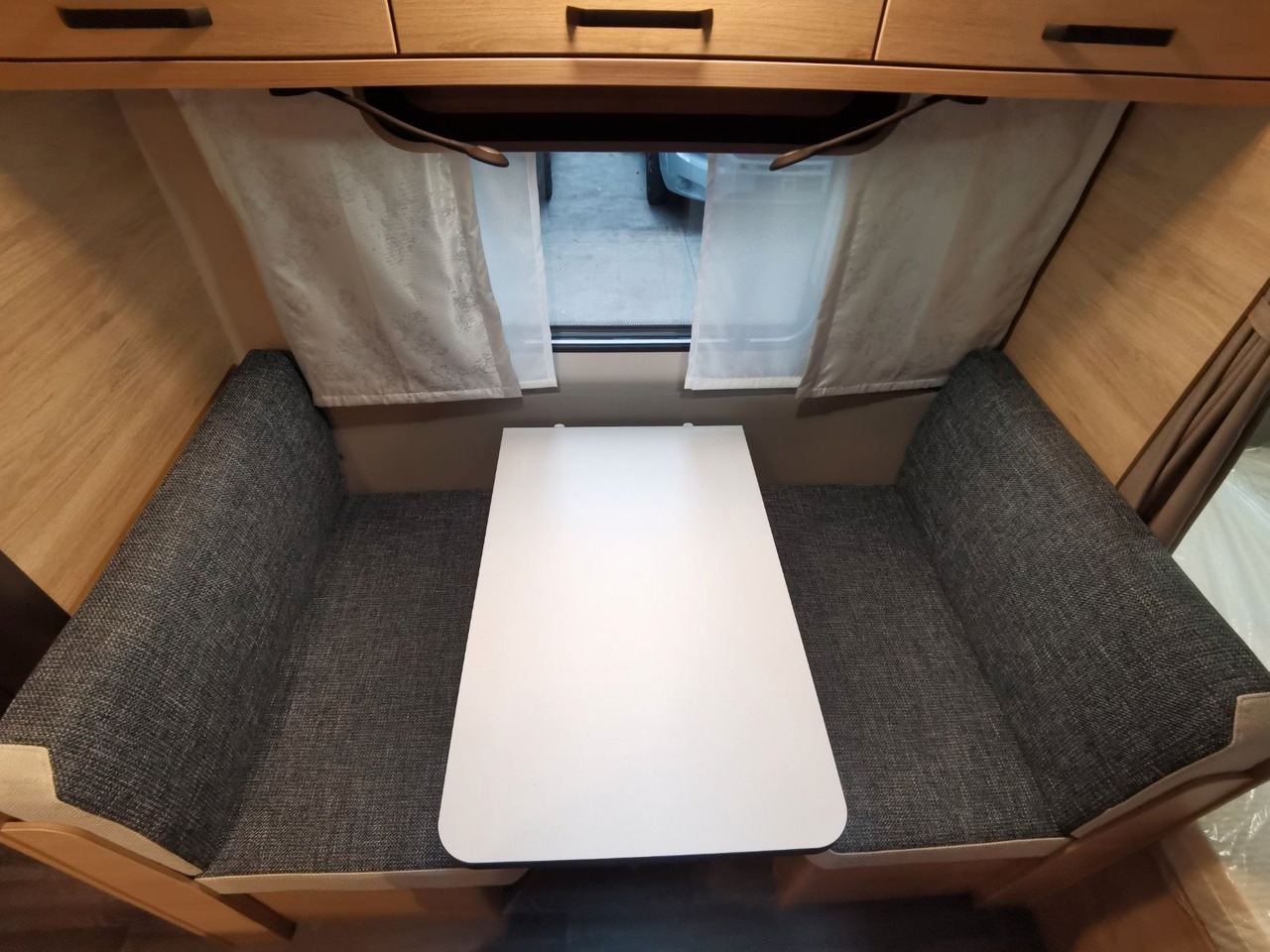 Причіп дача Weinsberg CARAONE 480 QDK / - 2026 - / ETAGENBETTEN: фото 14 Причіп дача Weinsberg CARAONE 480 QDK / - 2026 - / ETAGENBETTEN: фото 14