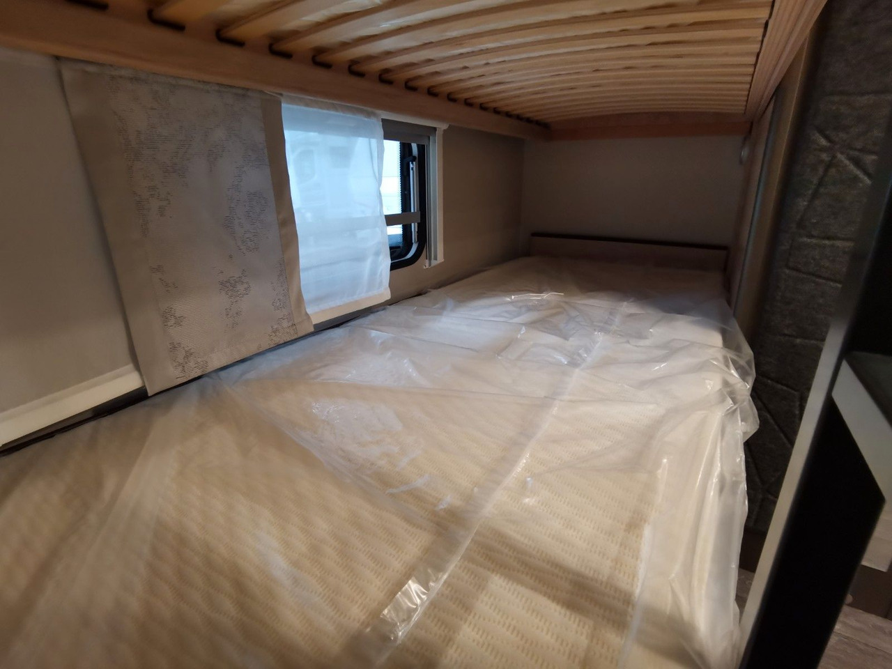 Причіп дача Weinsberg CARAONE 480 QDK / - 2026 - / ETAGENBETTEN: фото 22 Причіп дача Weinsberg CARAONE 480 QDK / - 2026 - / ETAGENBETTEN: фото 22