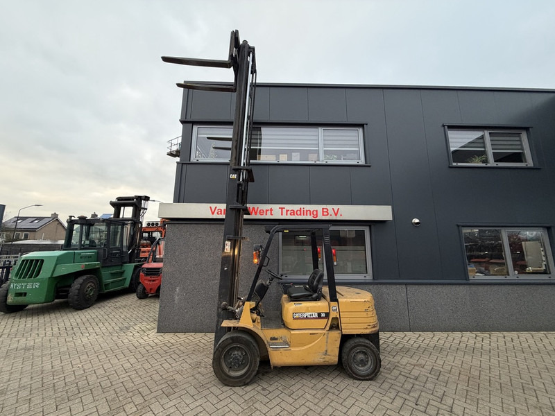 Caterpillar FD30 - Дизельний навантажувач: фото 5 Caterpillar FD30 - Дизельний навантажувач: фото 5