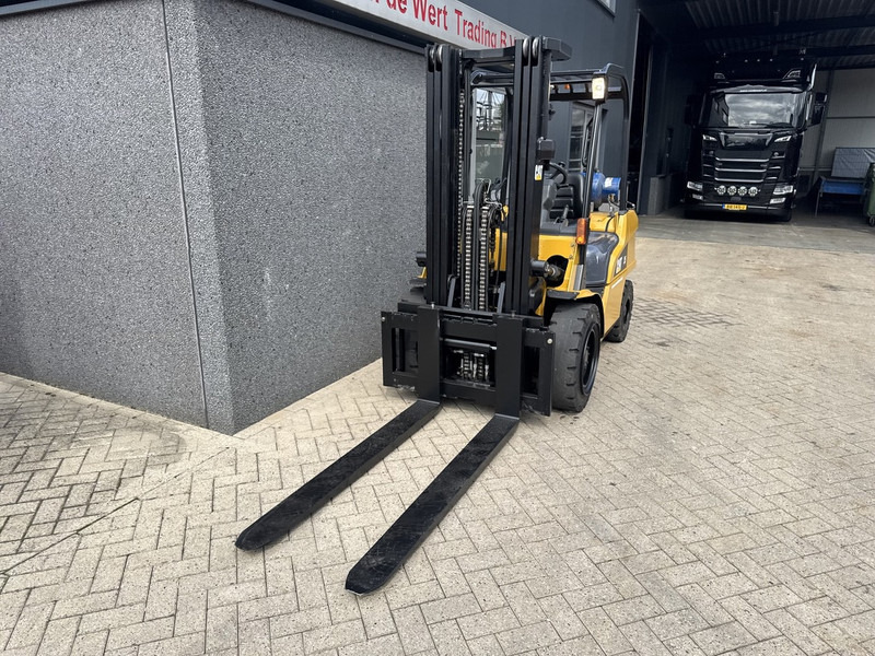 Caterpillar GP35 Triplo 430 Freelift / Sideshift / 4e Functie LPG 2008 - Газовий навантажувач: фото 4 Caterpillar GP35 Triplo 430 Freelift / Sideshift / 4e Functie LPG 2008 - Газовий навантажувач: фото 4